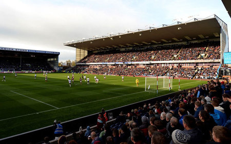 行业蒙受损 行业蒙受损